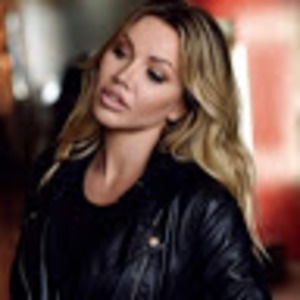 Meet your Posher, Angie